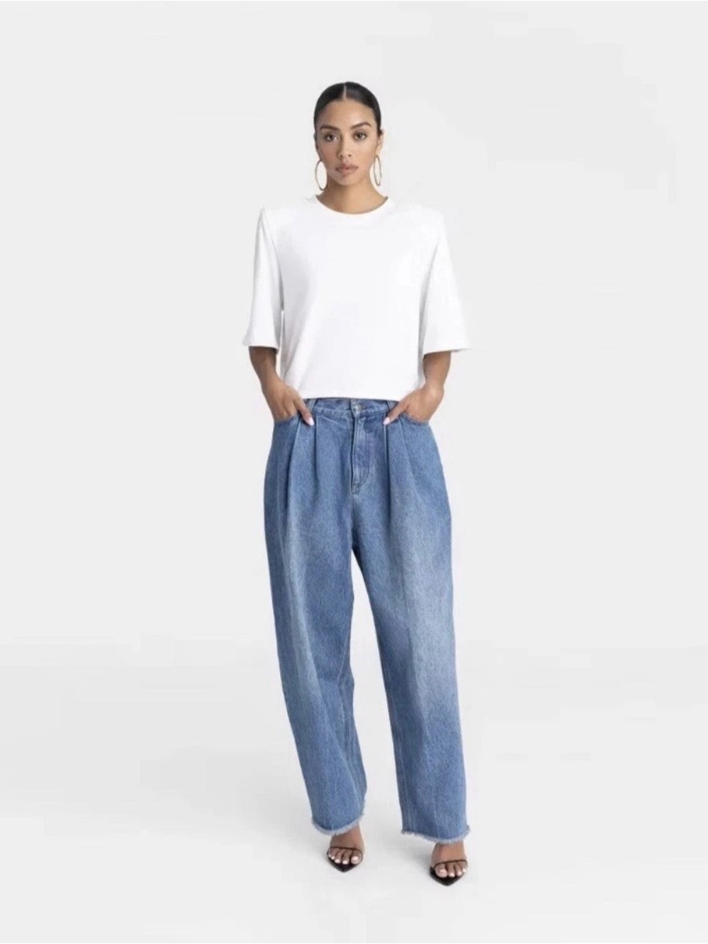 KBB by KAHLANA Women's High-Rise Barrel Leg 'The Devin Jean' - Medium S0